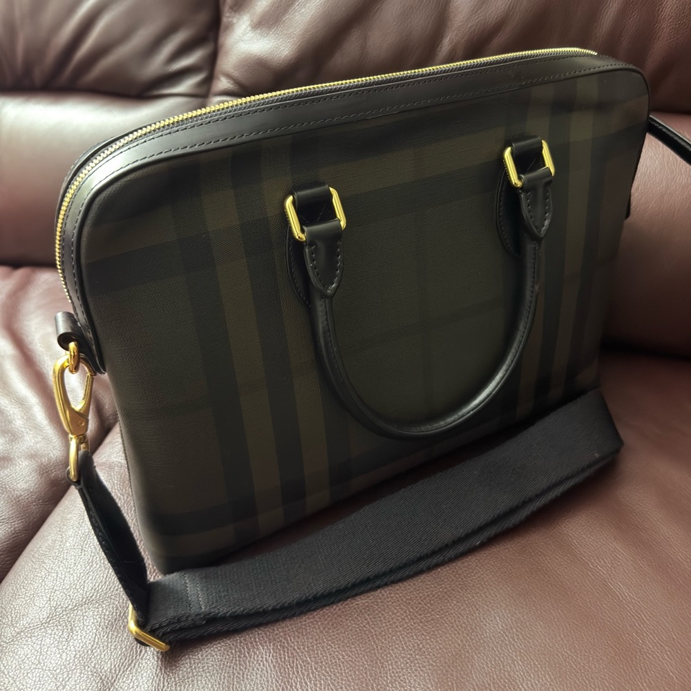 AUTHENTIC Burberry London Check "Barrow" Briefcase - Chocolate/Black. GUC
